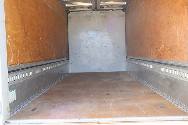 いすゞエルフアルミウイング小型（2t・3t）[写真11]