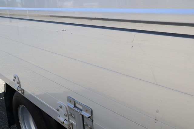 いすゞエルフアルミウイング小型（2t・3t）[写真29]