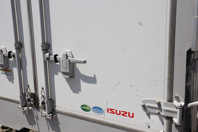 いすゞエルフアルミウイング小型（2t・3t）[写真31]