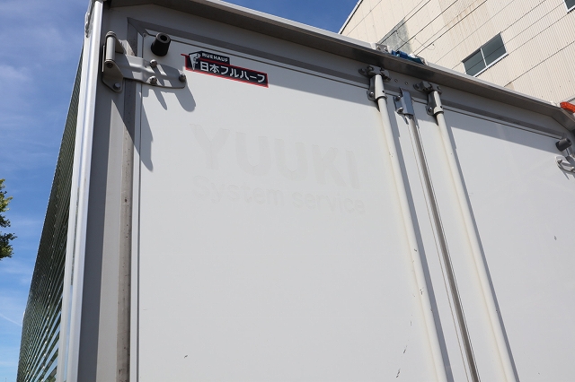 いすゞエルフアルミウイング小型（2t・3t）[写真34]