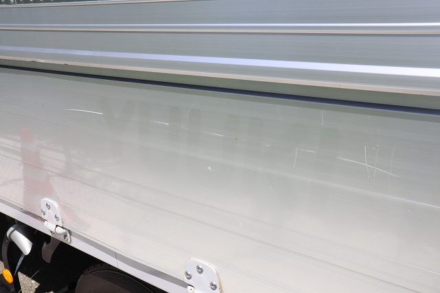 いすゞエルフアルミウイング小型（2t・3t）[写真37]