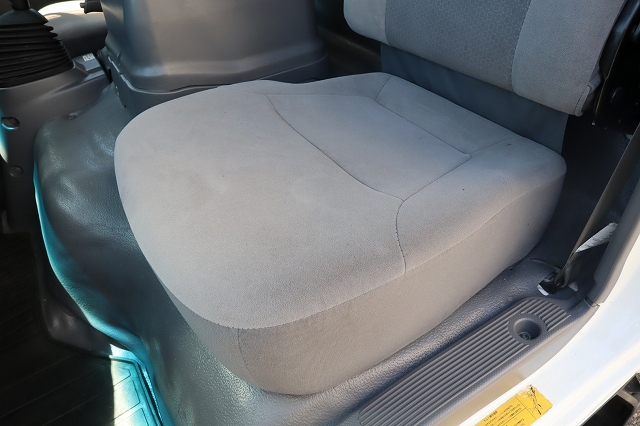 いすゞエルフアルミウイング小型（2t・3t）[写真07]