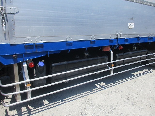 いすゞギガアルミブロック大型（10t）[写真12]