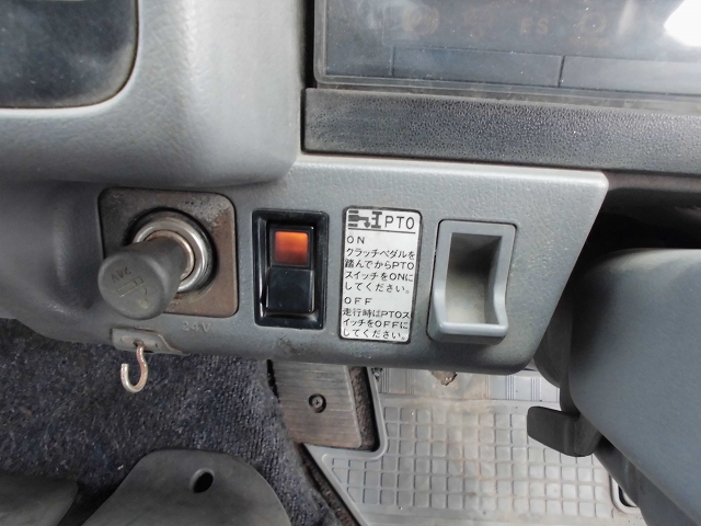 日野レンジャーセーフティローダー増トン（6t・8t）[写真30]