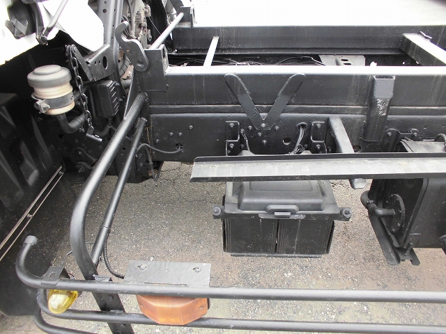 日野レンジャーセーフティローダー増トン（6t・8t）[写真06]