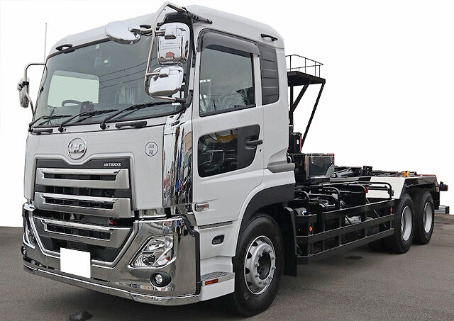 UDトラックスクオンコンテナ専用車大型（10t）[写真01]