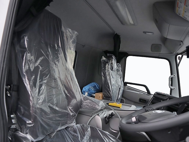 UDトラックスクオンコンテナ専用車大型（10t）[写真10]