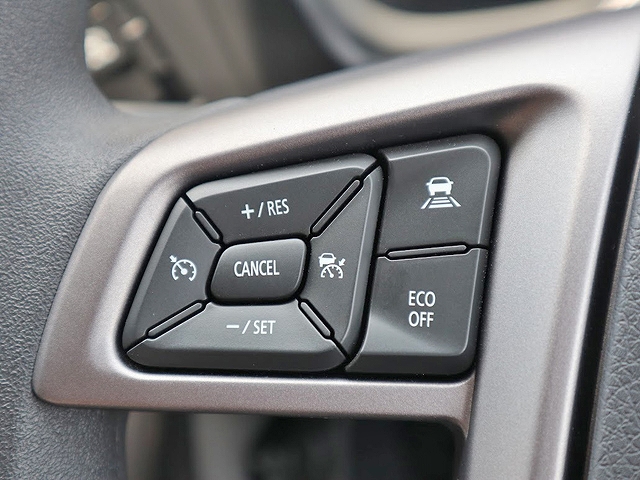 UDトラックスクオンコンテナ専用車大型（10t）[写真12]