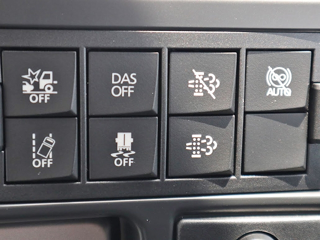 UDトラックスクオンコンテナ専用車大型（10t）[写真18]