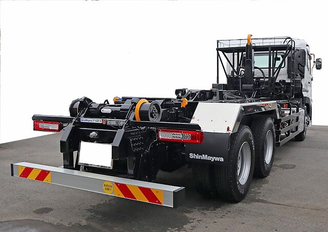 UDトラックスクオンコンテナ専用車大型（10t）[写真02]