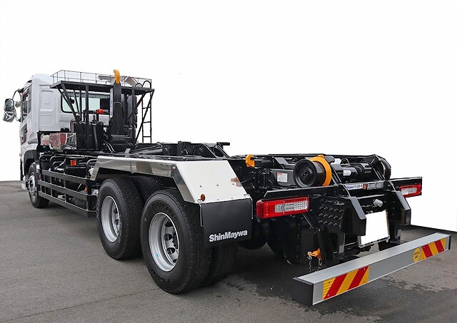 UDトラックスクオンコンテナ専用車大型（10t）[写真04]