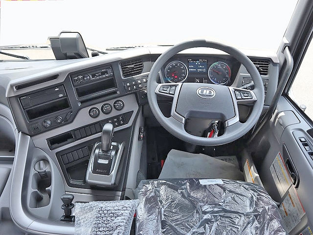 UDトラックスクオンコンテナ専用車大型（10t）[写真08]