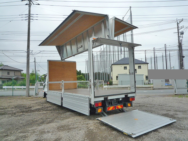 三菱ふそうファイターアルミウイング中型（4t）[写真37]