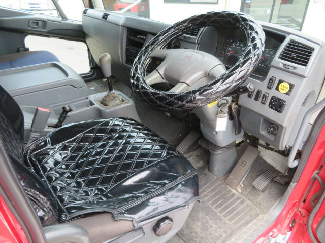 三菱ふそうファイタークレーン4段増トン（6t・8t）[写真03]