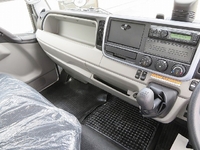 三菱ふそうキャンタータンク車（タンクローリー）小型（2t・3t）[写真10]