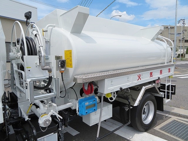 三菱ふそうキャンタータンク車（タンクローリー）小型（2t・3t）[写真20]