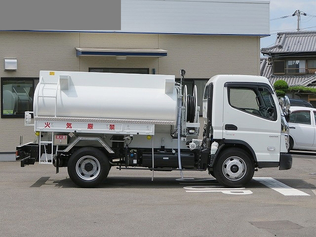 三菱ふそうキャンタータンク車（タンクローリー）小型（2t・3t）[写真04]