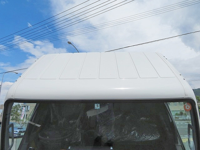 三菱ふそうキャンタータンク車（タンクローリー）小型（2t・3t）[写真06]