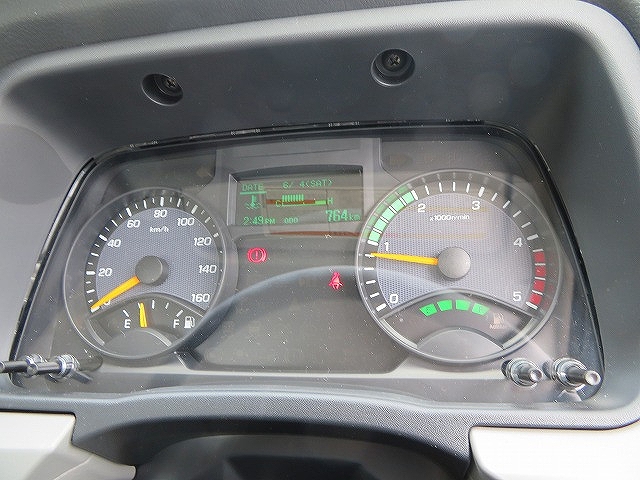 三菱ふそうキャンタータンク車（タンクローリー）小型（2t・3t）[写真09]