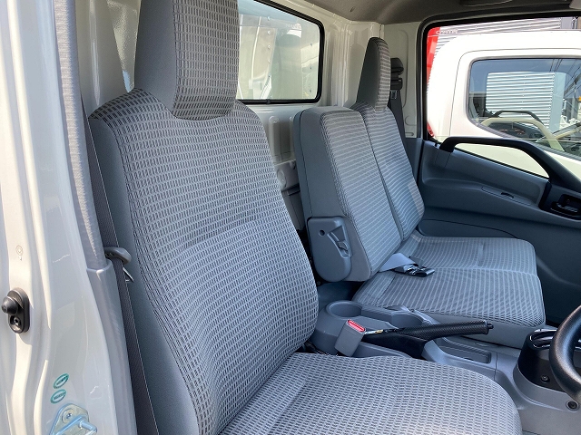 日野デュトロアルミバン小型（2t・3t）[写真10]