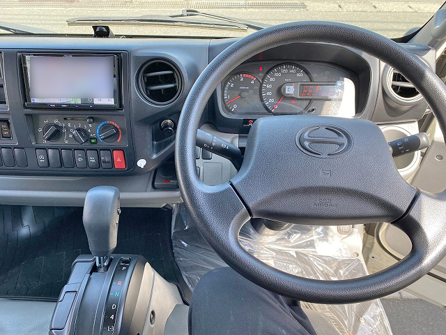 日野デュトロアルミバン小型（2t・3t）[写真11]