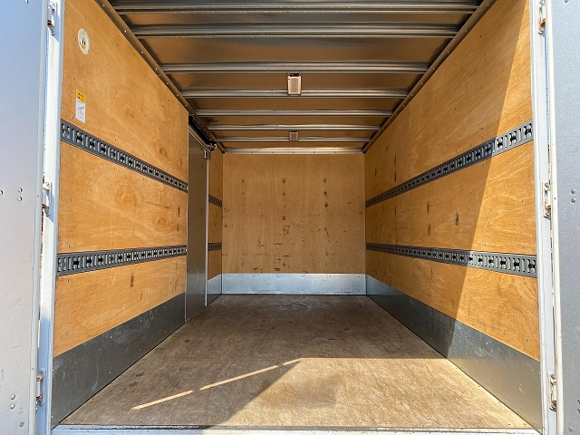 日野デュトロアルミバン小型（2t・3t）[写真07]