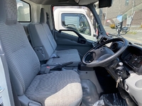 日野デュトロアルミバン小型（2t・3t）[写真09]