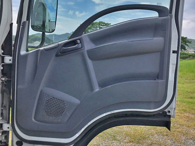 いすゞエルフ平ボディ小型（2t・3t）[写真23]