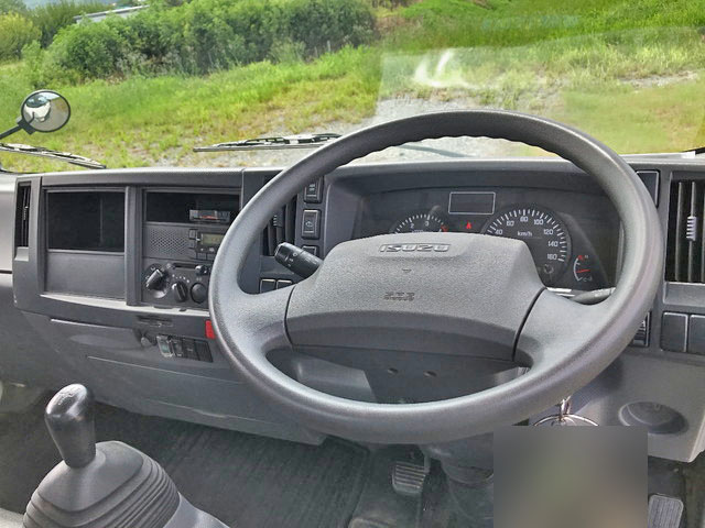 いすゞエルフ平ボディ小型（2t・3t）[写真27]