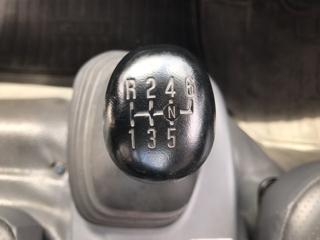 いすゞエルフ平ボディ小型（2t・3t）[写真31]