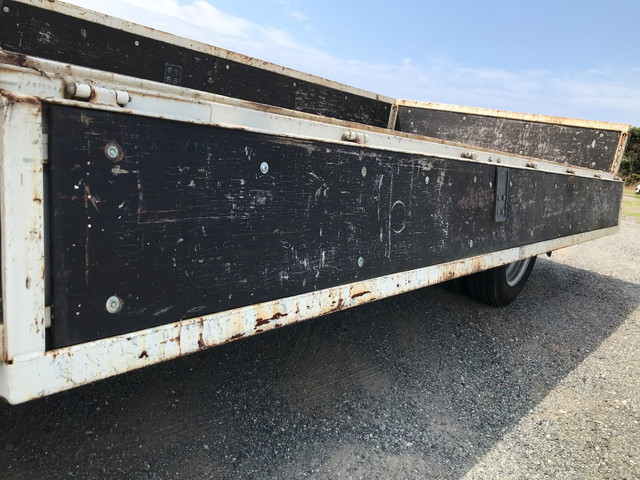 いすゞエルフ平ボディ小型（2t・3t）[写真12]