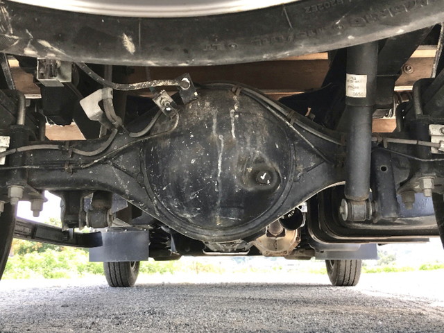 いすゞエルフ平ボディ小型（2t・3t）[写真18]