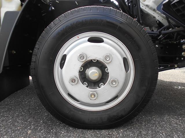 いすゞエルフ平ボディ小型（2t・3t）[写真16]