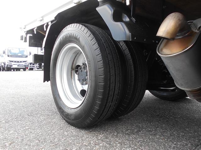 いすゞエルフ平ボディ小型（2t・3t）[写真17]