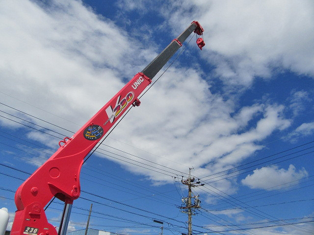 三菱ふそうキャンタークレーン3段小型（2t・3t）[写真15]