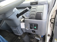 三菱ふそうキャンタークレーン3段小型（2t・3t）[写真30]