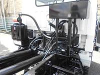 三菱ふそうキャンターコンテナ専用車小型（2t・3t）[写真13]