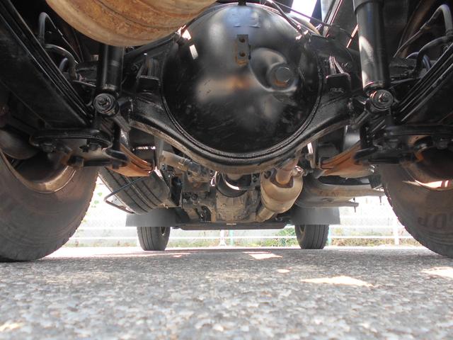 三菱ふそうキャンターコンテナ専用車小型（2t・3t）[写真21]