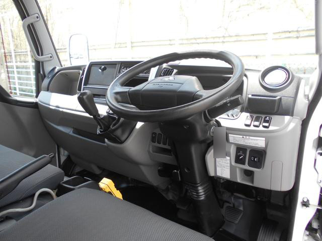 三菱ふそうキャンターコンテナ専用車小型（2t・3t）[写真25]