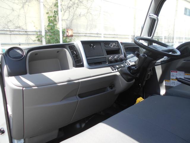 三菱ふそうキャンターコンテナ専用車小型（2t・3t）[写真26]