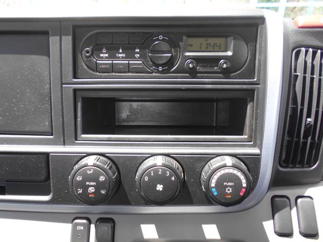 三菱ふそうキャンターコンテナ専用車小型（2t・3t）[写真31]