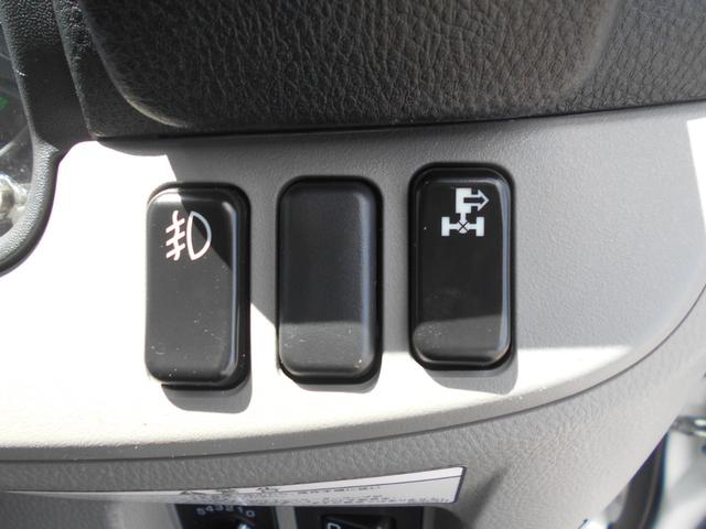 三菱ふそうキャンターコンテナ専用車小型（2t・3t）[写真33]