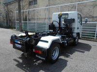 三菱ふそうキャンターコンテナ専用車小型（2t・3t）[写真04]