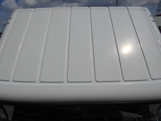 三菱ふそうキャンターコンテナ専用車小型（2t・3t）[写真08]