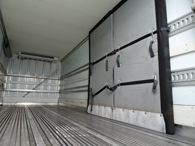 日野レンジャー冷凍車（冷蔵車）中型（4t）[写真10]