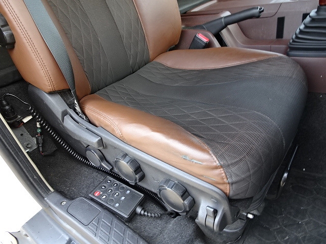 日野レンジャー冷凍車（冷蔵車）中型（4t）[写真24]