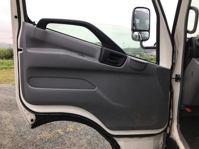 日野デュトロ平ボディ小型（2t・3t）[写真21]