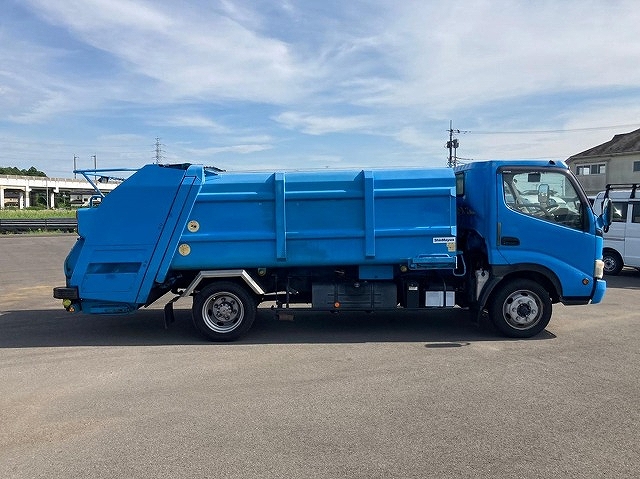 日野デュトロパッカー車（塵芥車）小型（2t・3t）[写真05]
