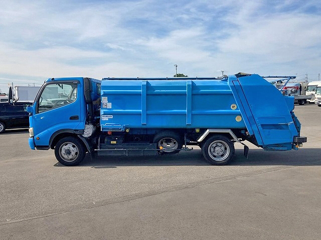 日野デュトロパッカー車（塵芥車）小型（2t・3t）[写真08]