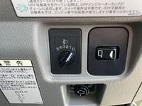 三菱ふそうキャンター冷凍車（冷蔵車）小型（2t・3t）[写真22]